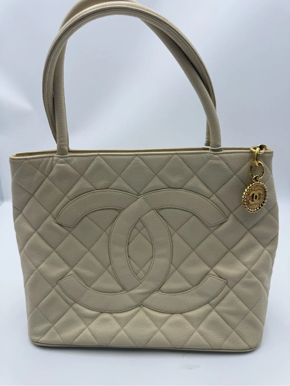 CHANEL Cream Medallion tote with gold hardware-VINTAGE series 7